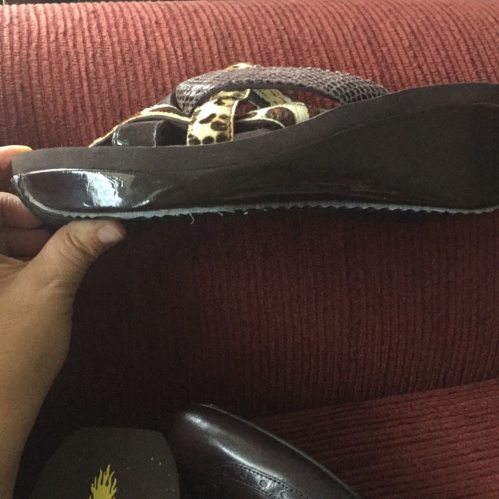 Volatile multipoint sandals - Picture 3 of 3